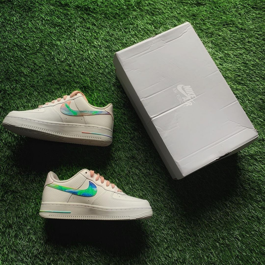 Nike Air Force 1 x Northern Lights Galaxy