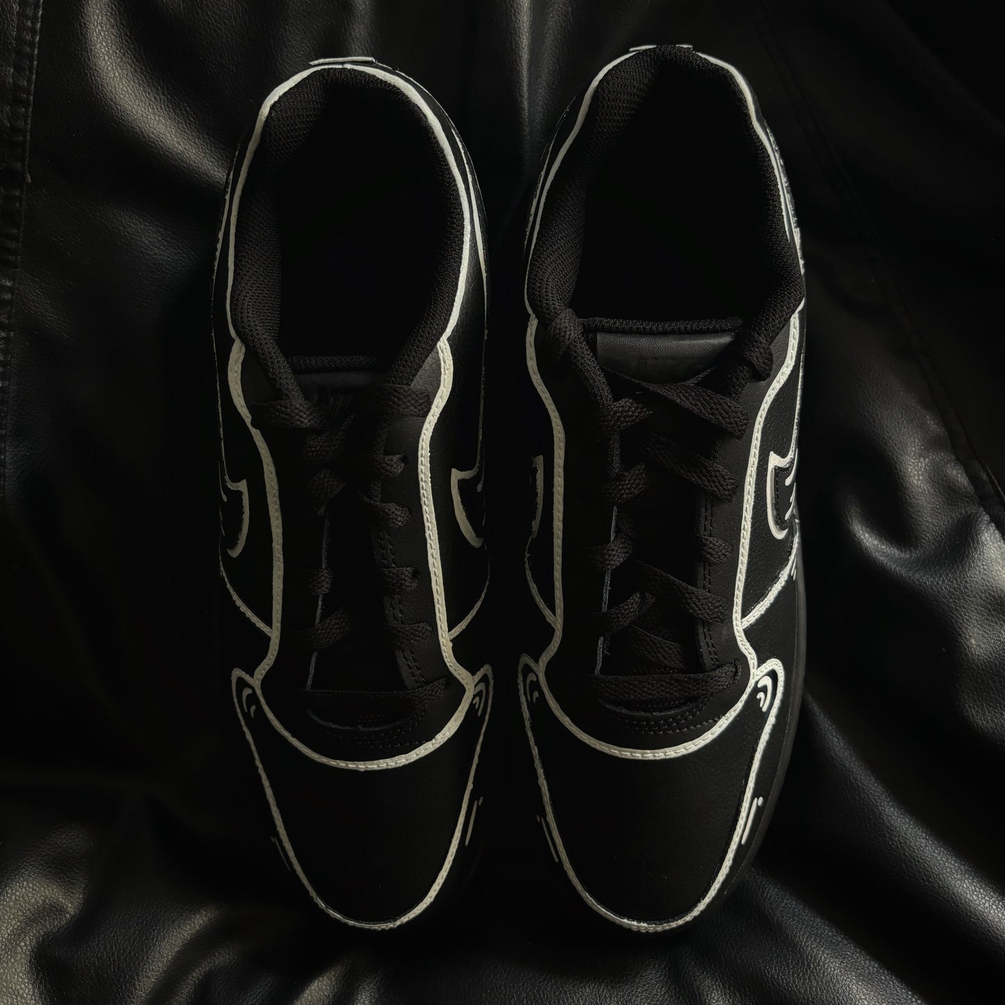 Nike Ebernon x Cartoon