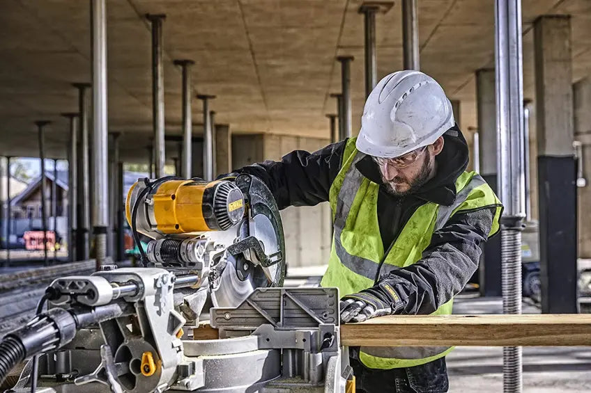 DEWALT DWS780 12-Zoll-Gehrungssäge mit doppelter Abschrägung für Verbundwerkstoffe (DWS780), Schwarz
