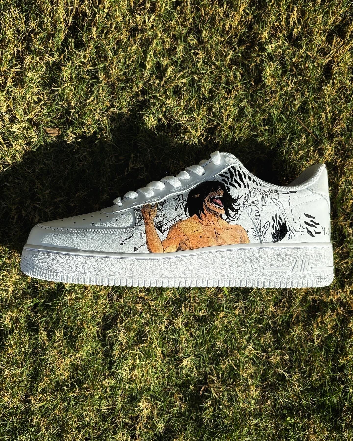 Nike Air Force 1 x Levi x Titan ( attack on titan )